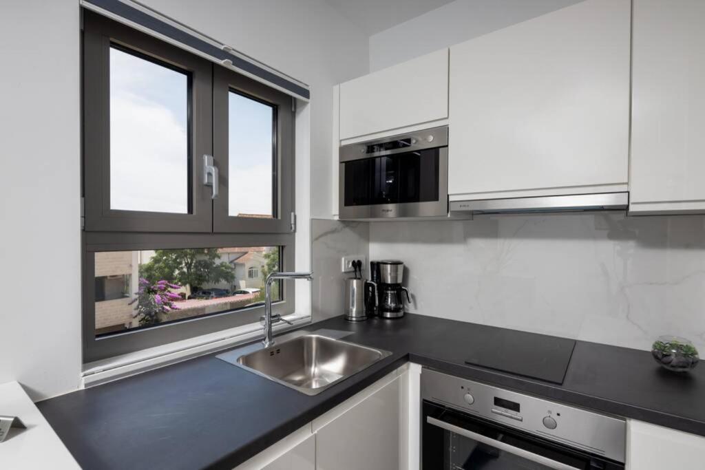 Holiday In Bol **** Green Apartment Екстериор снимка